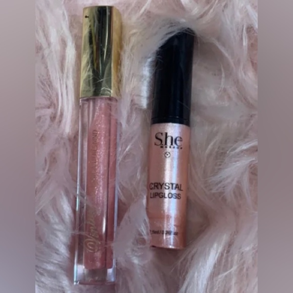 Very pretty pink lipgloss